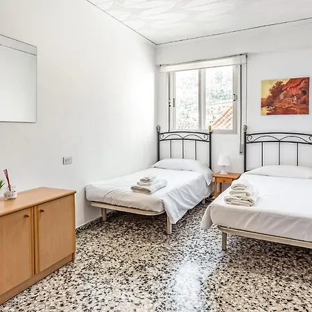 Apartman Cozy In With Wifi